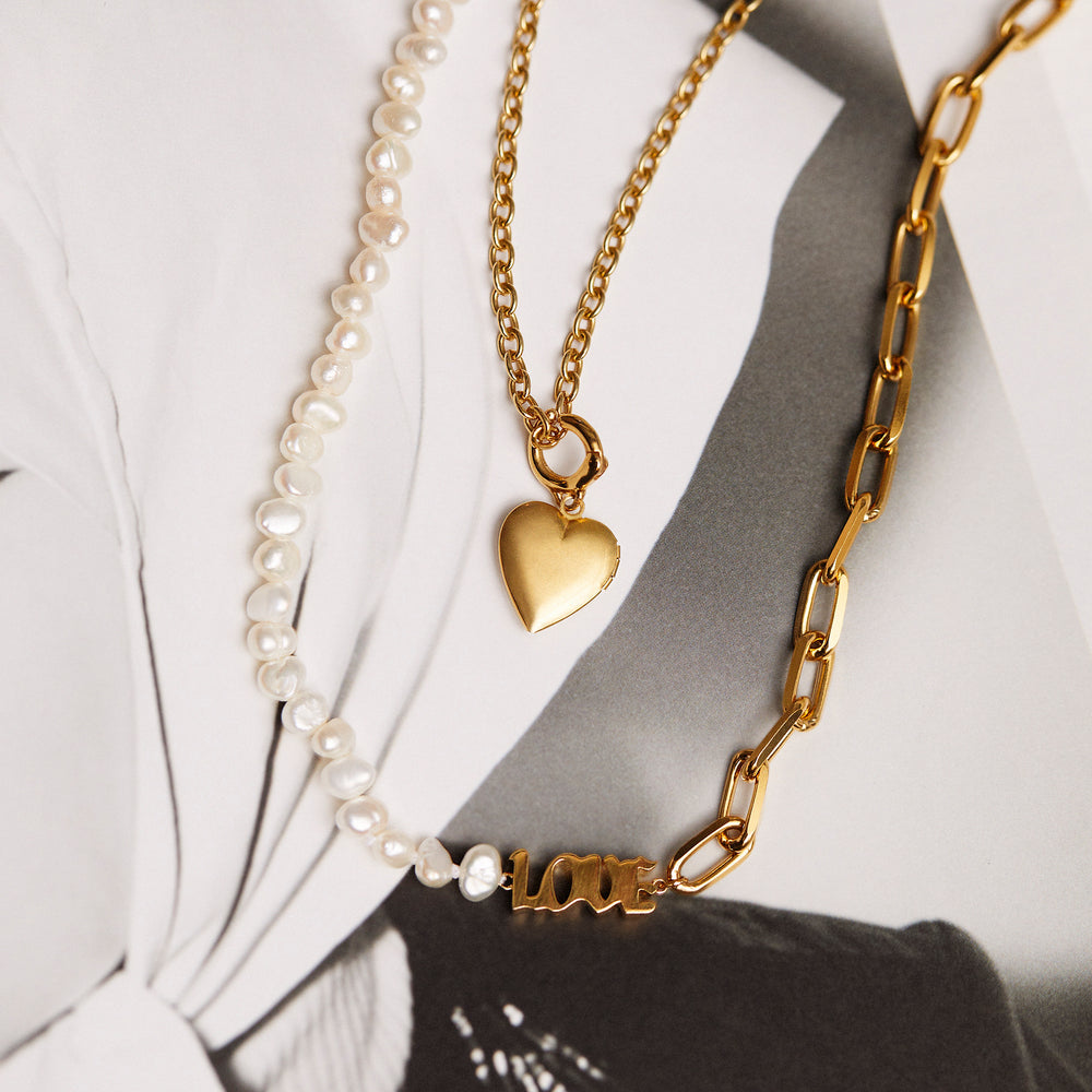 Hoop Necklace / LOVE