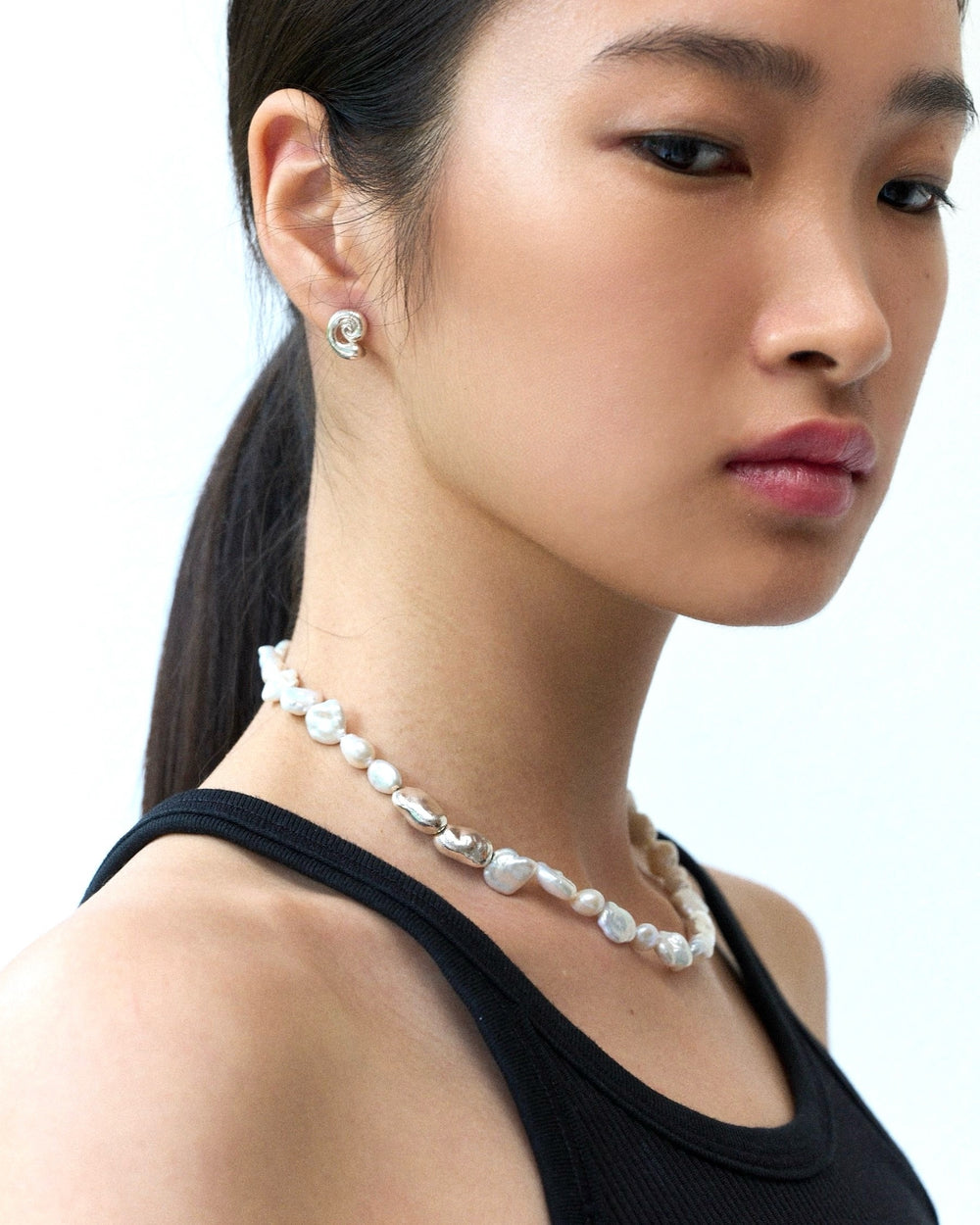 Bold Pearl Form Necklace